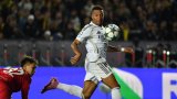 Ligue des champions: un triplé de Kylian Mbappé porte le Real aux confins de l'Europe