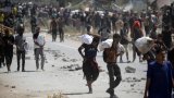 Premiers camions d'aide vers Gaza, Israël annonce une pause des combats