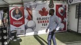 A l'ombre de la présidentielle au Cameroun, le juteux business de la fuite des cerveaux