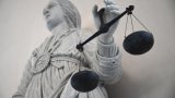 Rodéo urbain mortel: un an de prison ferme pour deux jeunes motards