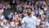 Wimbledon: Djokovic se relève d'une entame cauchemardesque et passe en quart