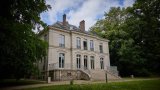 La villa en dehors de Paris de Karl Lagerfeld vendue près de 4,7 millions d'euros