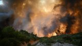 Le plus gros incendie de l'été en France reste incontrôlé dans l'Aude