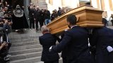 Des centaines de personnes rendent un dernier hommage à Claudia Cardinale à Paris