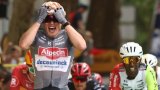 Tour de France: Philipsen premier maillot jaune, Evenepoel déjà piégé