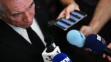François Bayrou promet d'améliorer la situation des maires