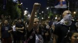 Serbie: deuxième soirée d'affrontements entre manifestants et partisans du pouvoir