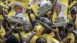 Ouganda : Museveni à peine réélu, son fils et dauphin présumé menace l'opposant Bobi Wine