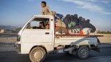 Expulsés du Pakistan, des Afghans reviennent coûte que coûte