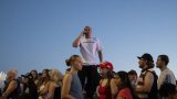 La galaxie trumpiste se retrouve pour l'hommage à Charlie Kirk en Arizona