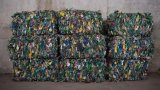 Plastique: le gouvernement présente un plan de réduction de la pollution plastique