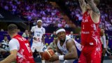 Euro de basket: les Bleus, portés par Yabusele, rebondissent contre la Pologne