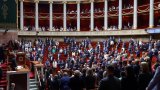Surveillante tuée: l'exécutif sous pression, attaqué à droite
