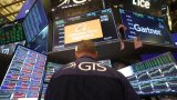 Wall Street en petite hausse, tente un rebond
