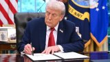 Trump annonce de nouveaux droits de douane, dont 100% pour les médicaments