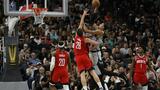 NBA: les Spurs stoppent les Rockets, les Bucks dominent les Bulls