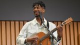 Jon Batiste voudrait que sa musique éveille les consciences sur le climat