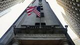 Wall Street baisse, prudente quant aux futures baisses de taux de la Fed