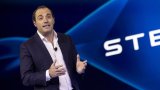 Le patron de Stellantis veut rassurer les salariés en France