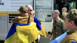 Début d'un nouvel échange de prisonniers de guerre entre Kiev et Moscou
