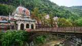 Ravagée par la corruption, une cité thermale fantôme reprend vie en Roumanie