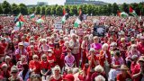 Pays-Bas : une marée rouge à La Haye pour demander au gouvernement de lutter contre le génocide (…)