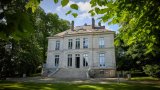 La villa en dehors de Paris de Karl Lagerfeld vendue aux enchères notariales