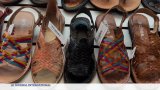 Mexique : sandale Oaxaca slip-on, la marque Adidas accusée de plagiat