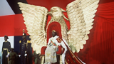 Objets de pouvoir: le trône de Jean-Bedel Bokassa lors de son couronnement le 4 juillet 1977 [1/10]